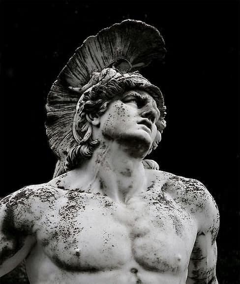 L’ONORE E' COSA DEL SANGUE E NON DELL'INTELLETTO