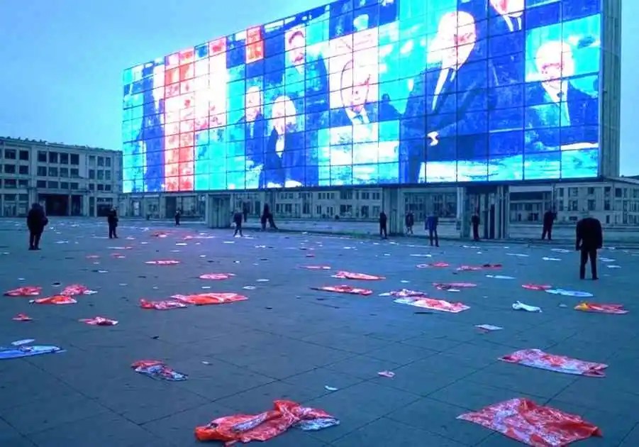 La fine dei partiti e la crisi della democrazia