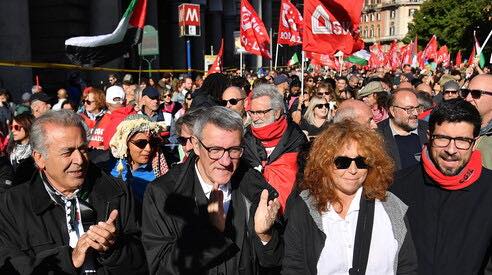 LA LOTTA PER LA PALESTINA E' SACROSANTA MA C'E' CHI SI CONTRADDICE