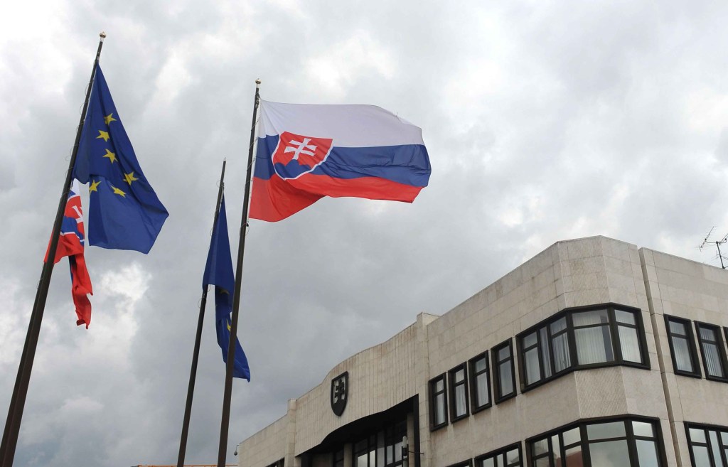 La Slovacchia cambia la Costituzione: stop Gender utero in affitto e adozioni gay