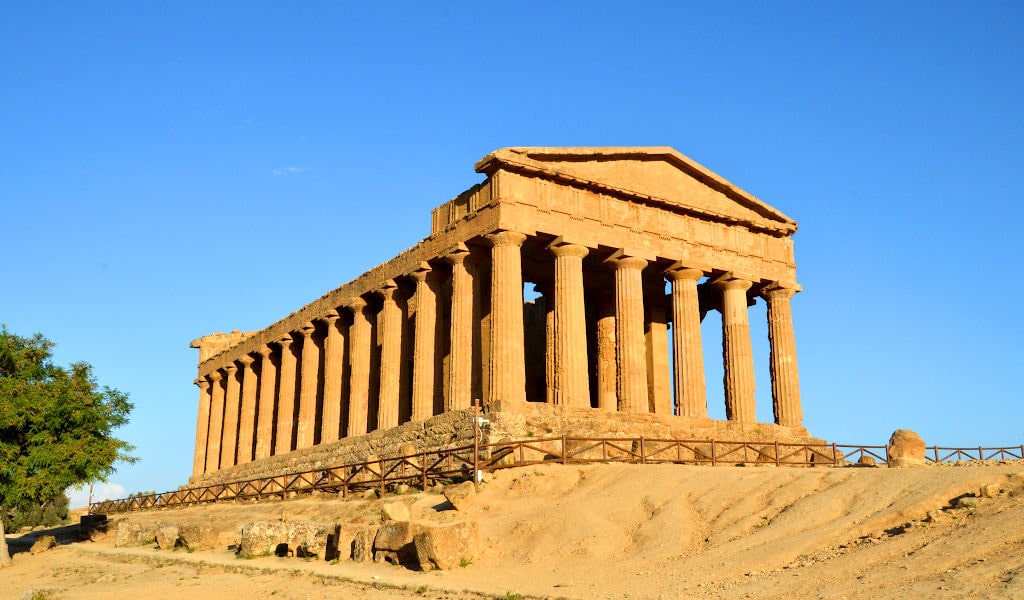 Oltre il mito ebraico: la Cabbalà come eredità dei templi caldei